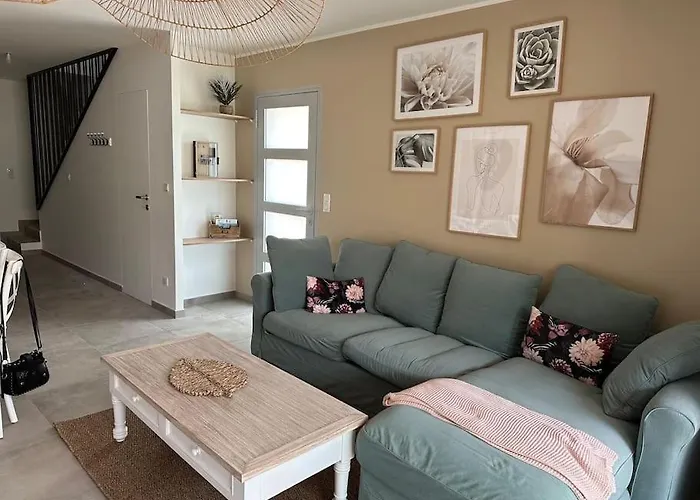 Tatil Evi Duplex Avec Piscine, Pres De La Mer, Cala Rossa Lecci