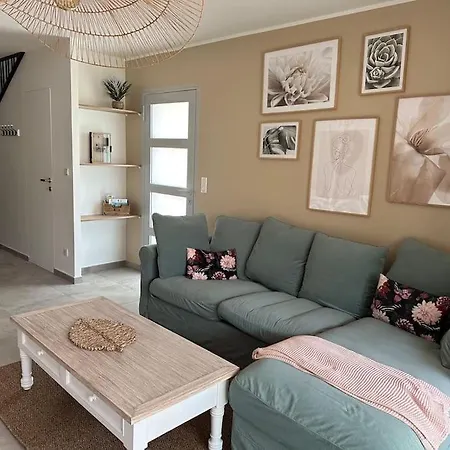 Semesterbostad Duplex Avec Piscine, Pres De La Mer, Cala Rossa Lecci