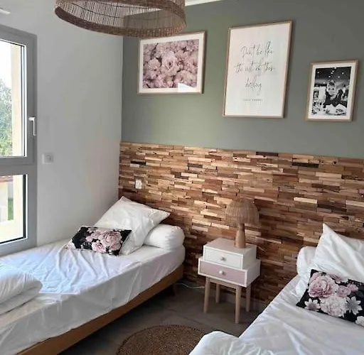 Duplex Avec Piscine, Pres De La Mer, Cala Rossa Prázdninový dům Lecci